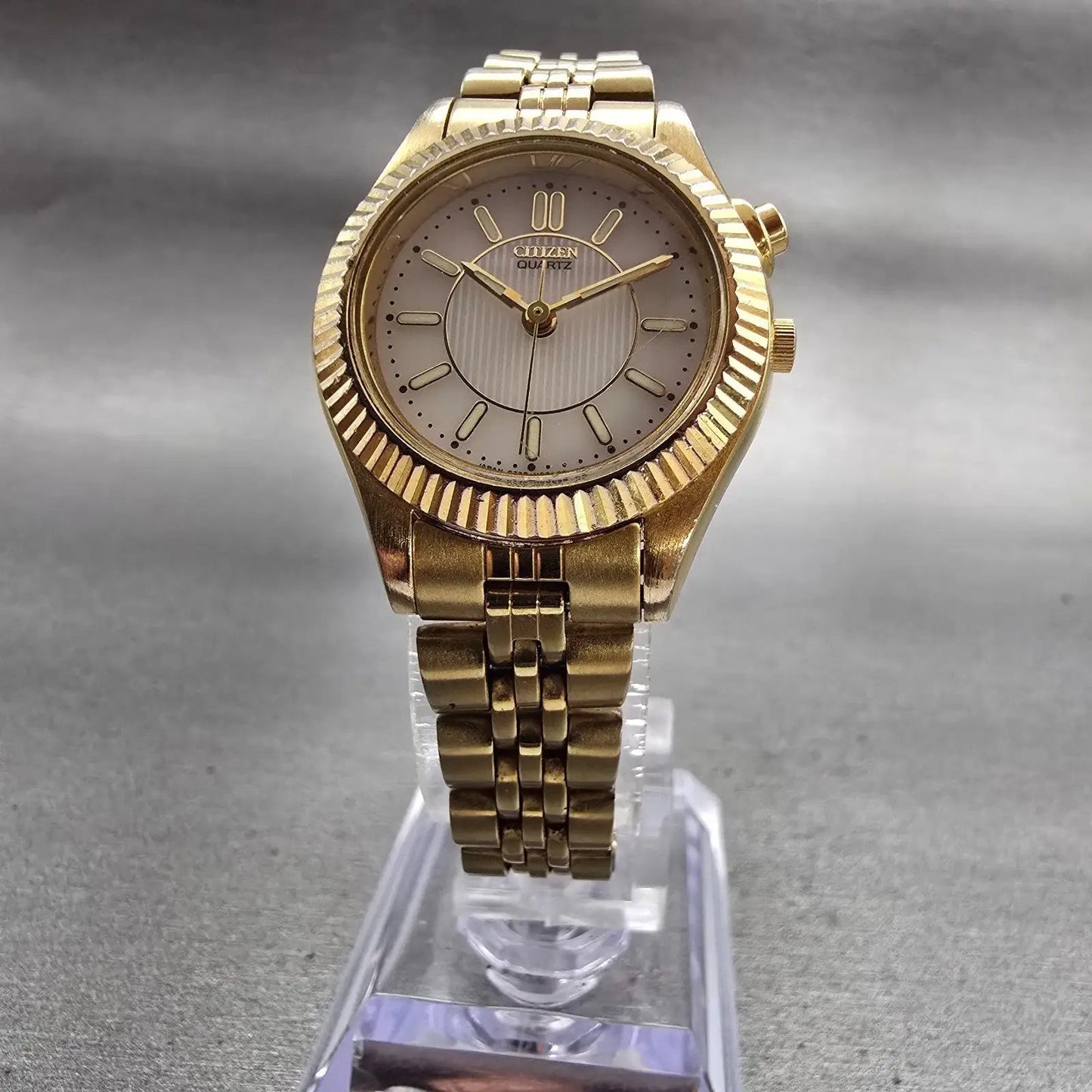 Citizen Watch Women 26mm White Dial Gold Tone Backlight 0730-H00028 New Battery5