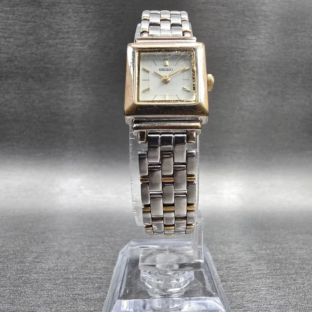 Seiko Watch Women 18mm White Dial Two Tone Rectangle V401-5849 New Battery5