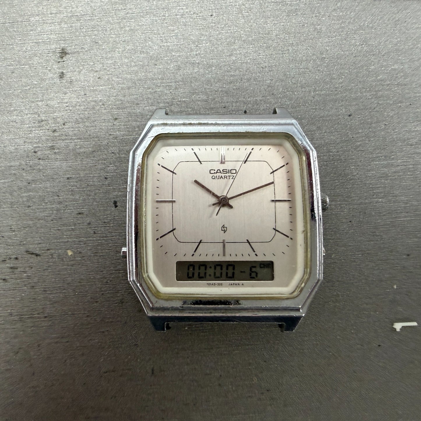 Casio AQ-301 Watch Men 32mm White Dial Silver Tone Octagon Alarm Chrono New Batt0
