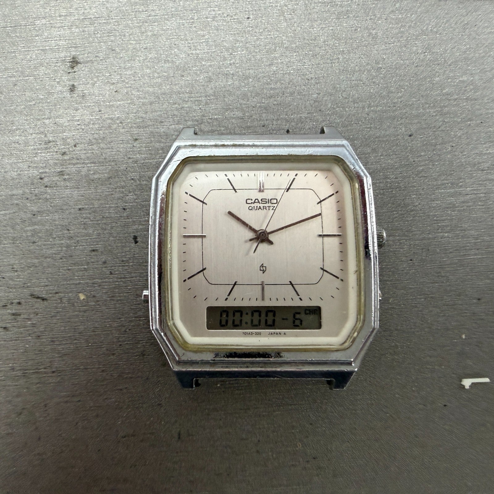 Casio AQ-301 Watch Men 32mm White Dial Silver Tone Octagon Alarm Chrono New Batt0