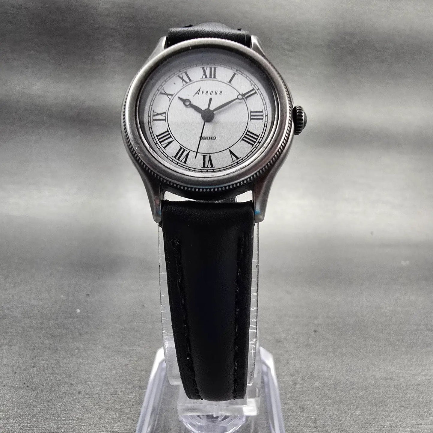 Seiko Avenue Watch Women 25mm Silver Dial Silver Tone Round 1F21-1A00 New Batt5