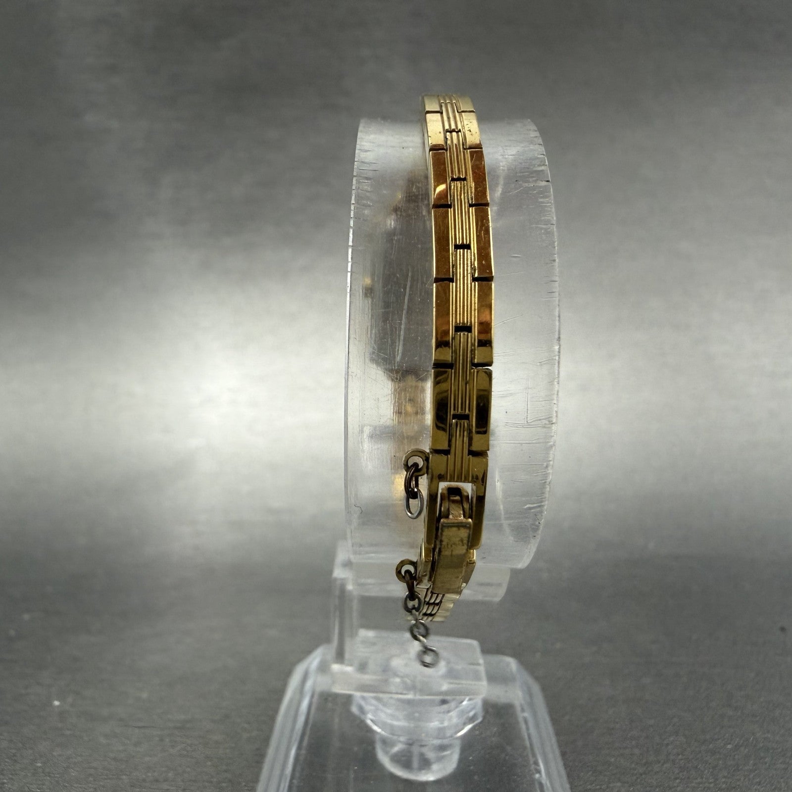 Seiko Watch Women 12mm Champagne Dial Gold Tone Rectangle 2E20-5179 New Batt IJI7