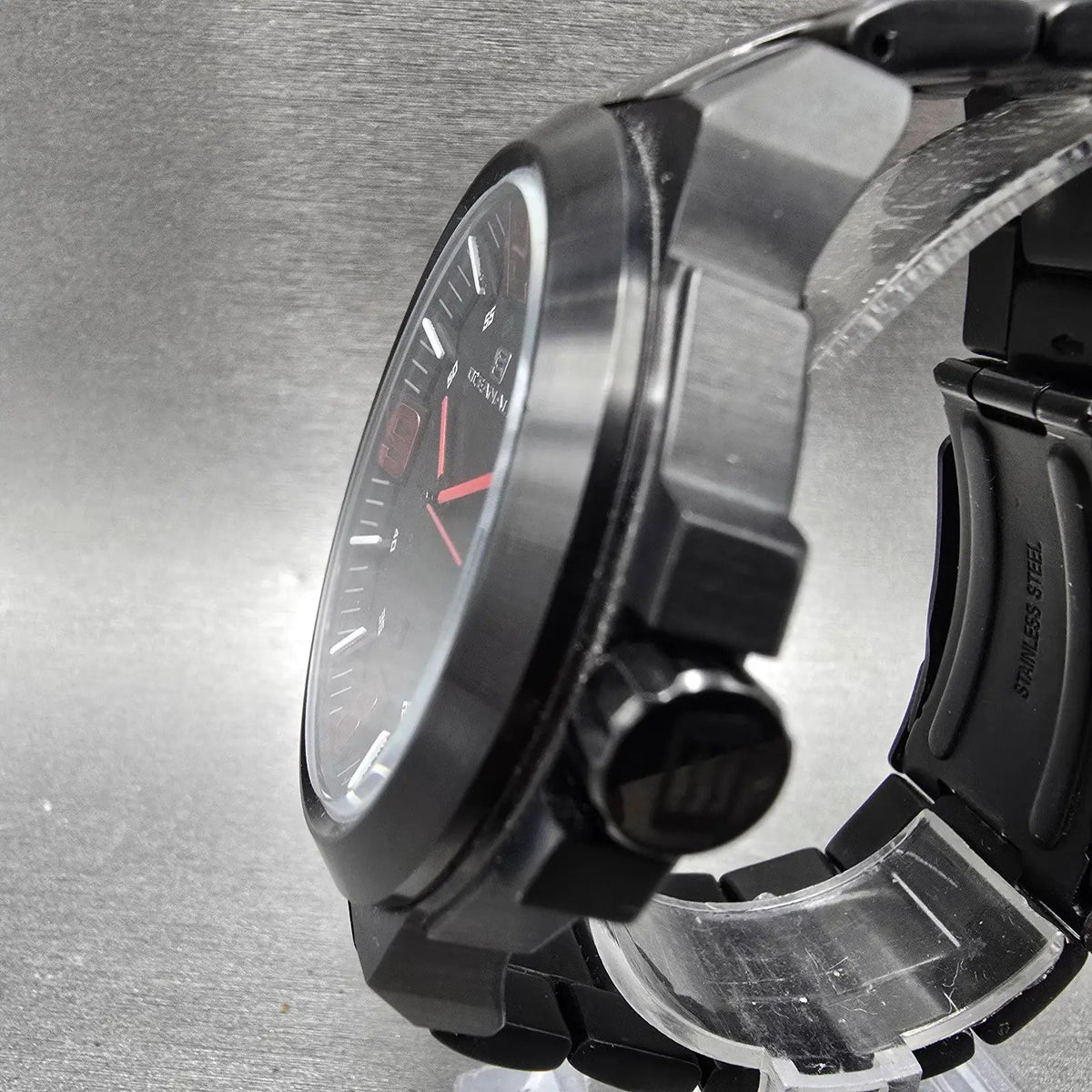 Oceanaut Armada Watch Men 49mm Black Dial Black Red Round OC7312 New Battery2