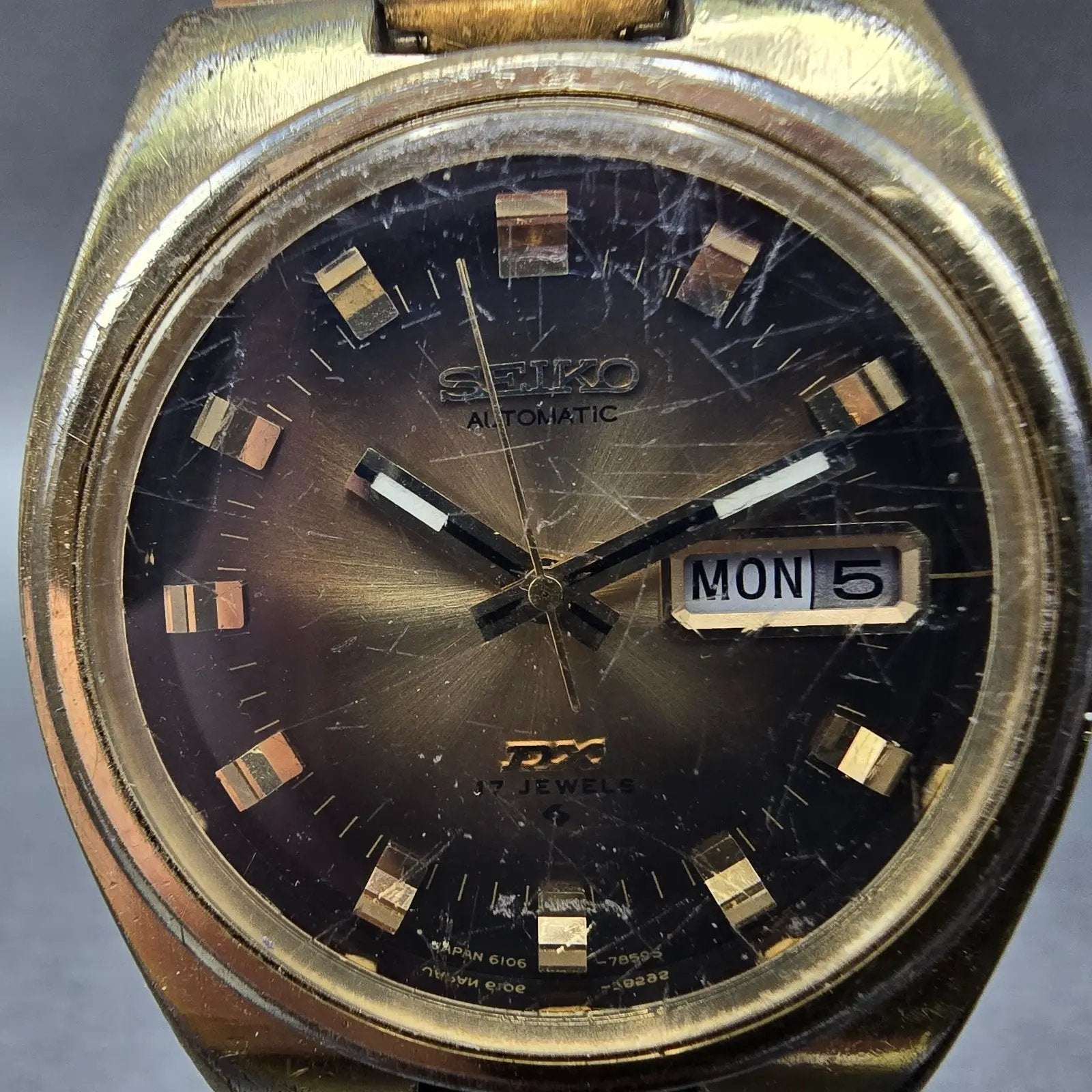 Seiko DX Automatic Watch Men 37mm Brown Dial Gold Tone Daydate 6106-7619 Runs NK1