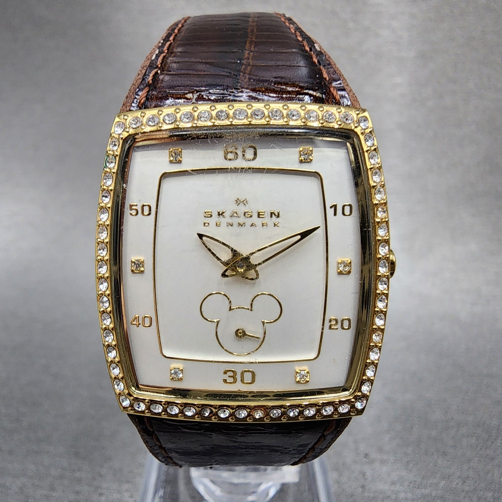 Skagen Mickey Mouse Watch Women 27mm White Dial Gold Tone D384SGLD8A New Battery0