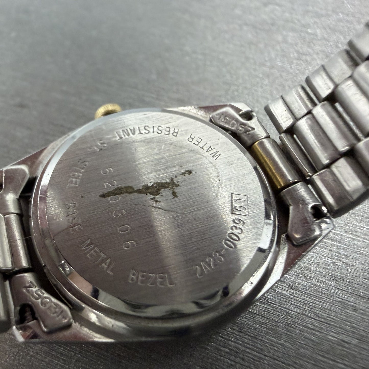 Seiko SQ Watch Women 25mm Silver Dial Two Tone Daydate Round 2A23-0039 NewBat IP9