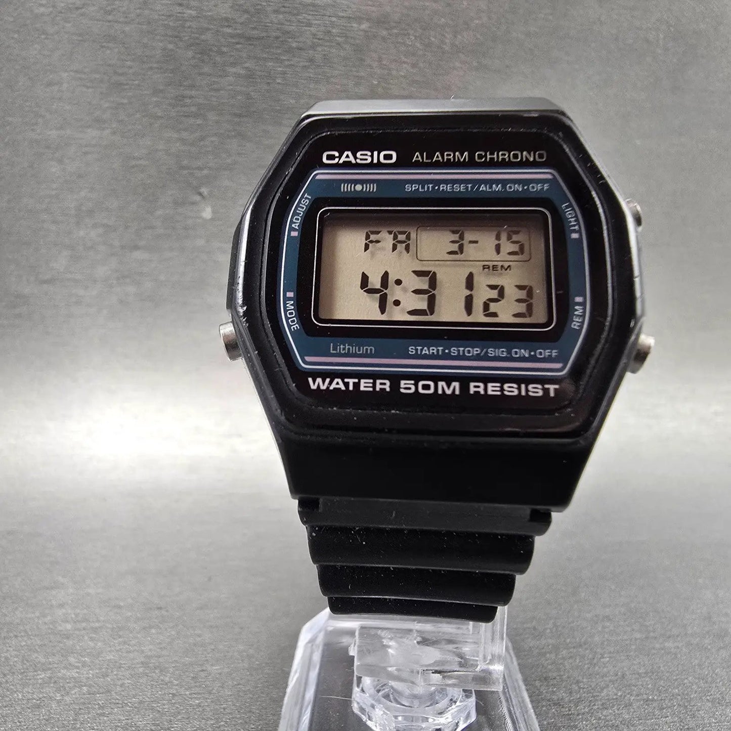 Casio W-26B Watch Men 37mm Black Alarm Chronograph Digital New Battery Vintage5