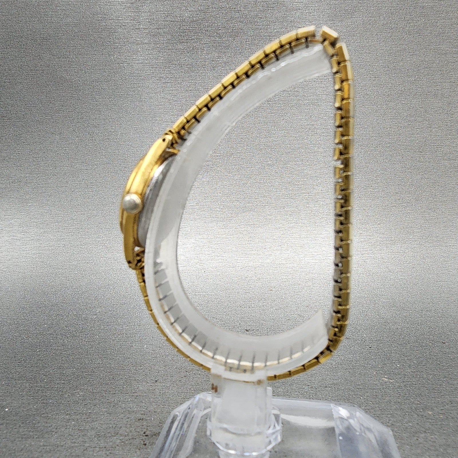 Seiko Watch Women 21mm Champagne Dial Gold Tone Round V4011221 New Battery7