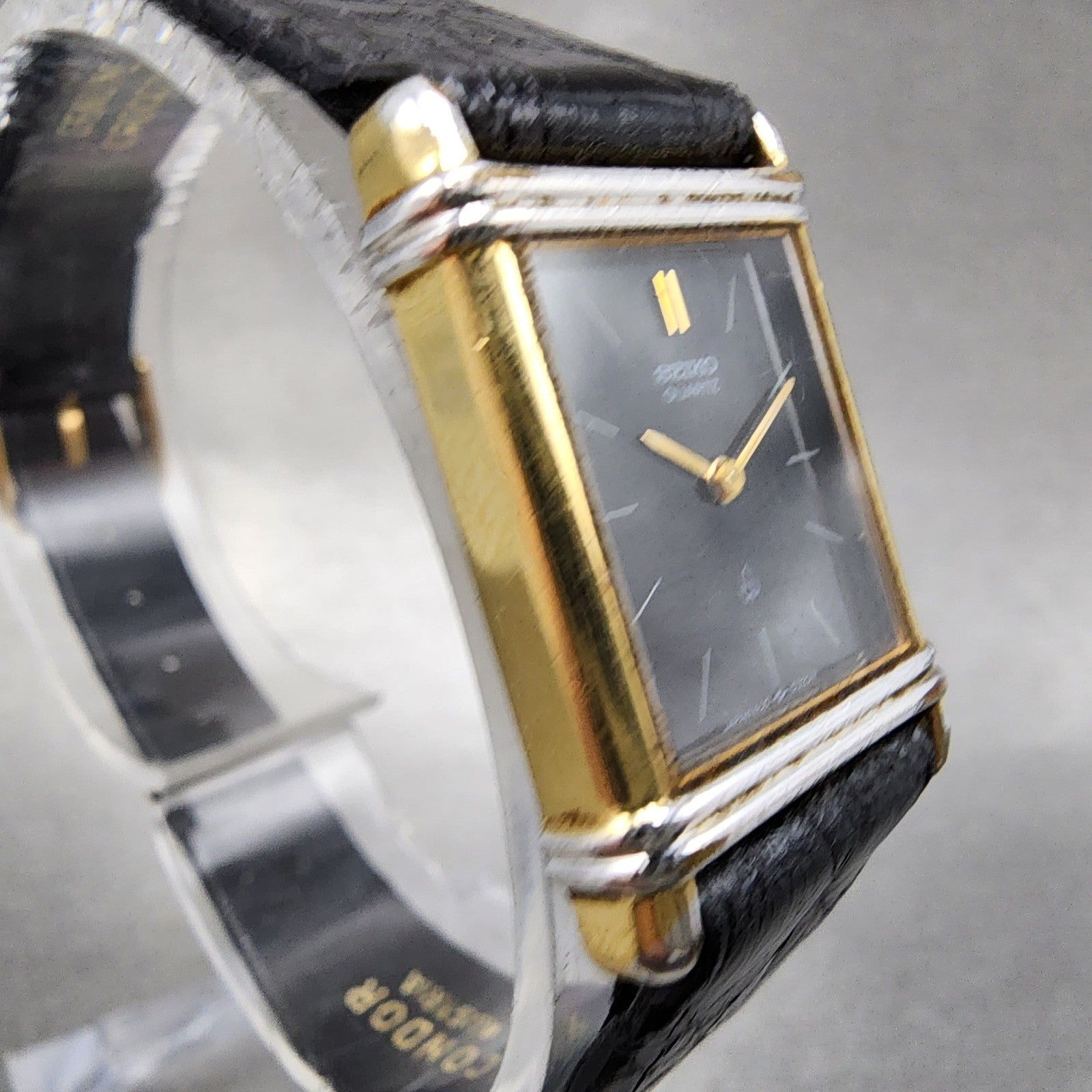 Seiko Tank Watch Women 20mm Black Dial Gold Tone Rectangle 14005240 New Battery3