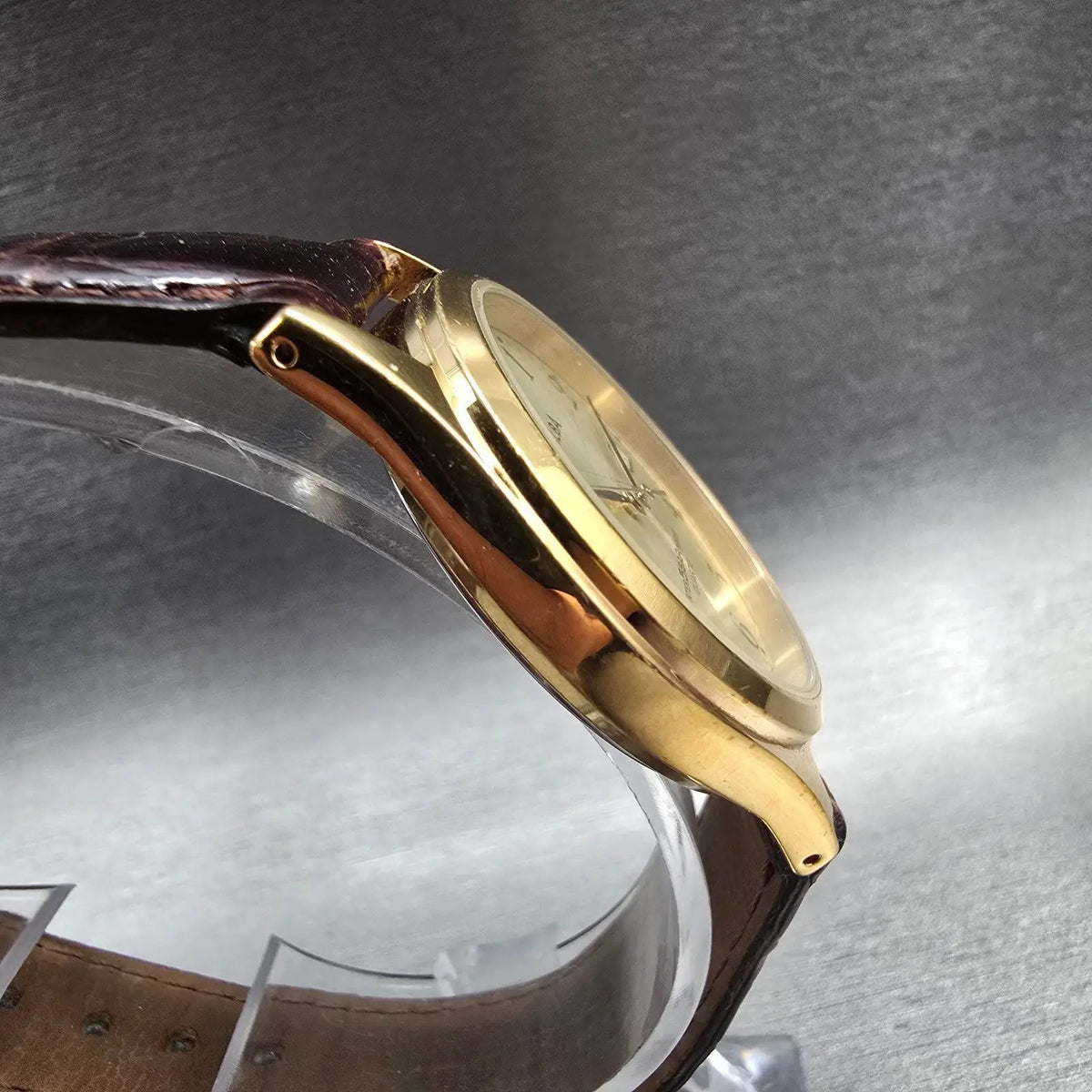 Seiko Alba Watch Men 33mm Champagne Dial Gold Tone Date Round V732-0D10 New Batt3
