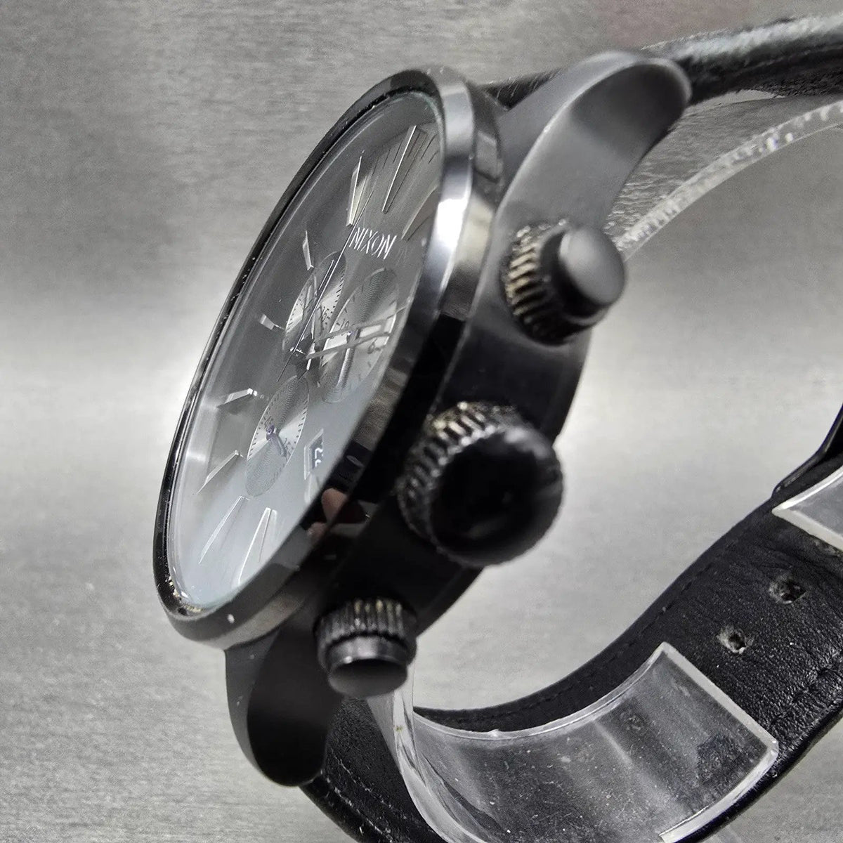 Nixon Sentry Chrono Watch Men 42mm Gray Dial Black Date Round New Battery2