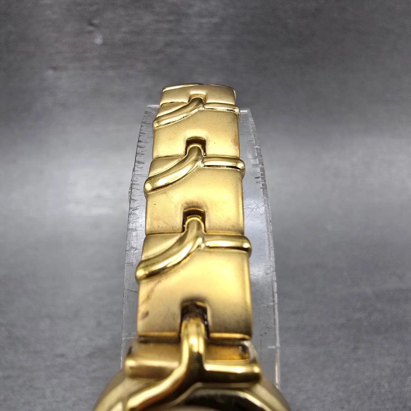 Wittnauer Watch Women 19mm MOP Dial Gold Tone Round RL8368 0751 New Batttery4