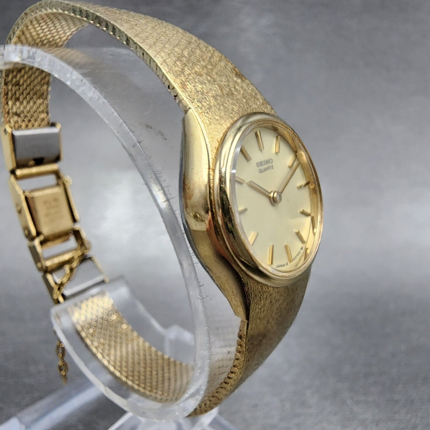 Seiko Watch Women 19mm Cream Dial Gold Tone Round 160079 New Battery VTG3