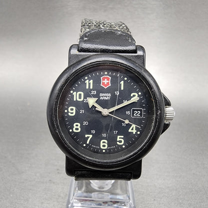 Victorinox Swiss Army Renegade Watch Men 38mm Black Dial Black Tone Date NewBatt0