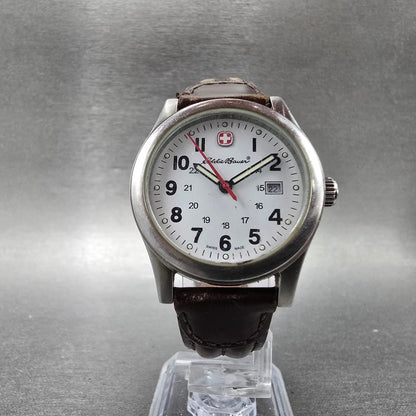 Wenger Eddie Bauer Watch Women 30mm White Dial Silver Tone Date 7036X/T New Batt5