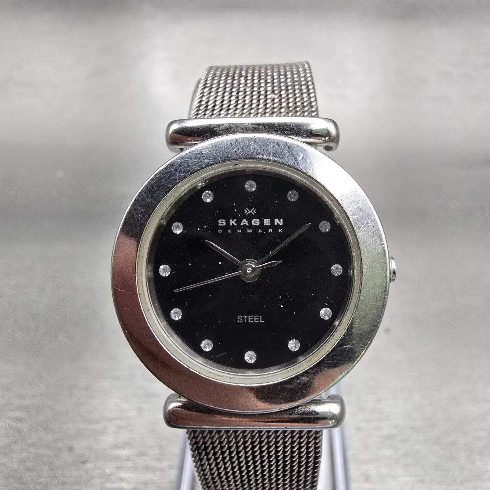 Skagen Denmark Steel Watch Women 25mm Black Dial Silver Tone 107SSSBD New Batt0