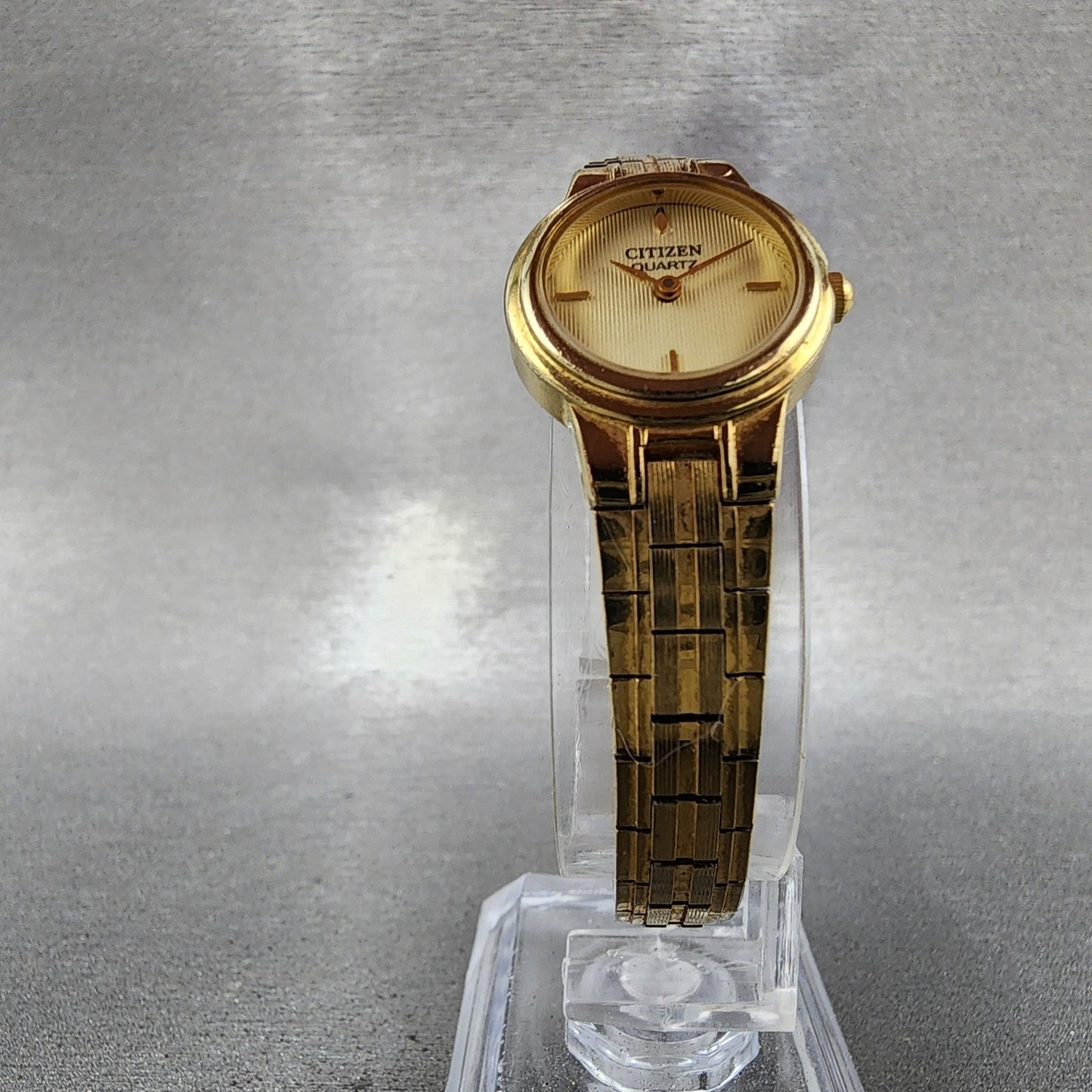 Citizen Watch Women 19mm Champagne Dial Gold Tone 5920S98594 New Battery5