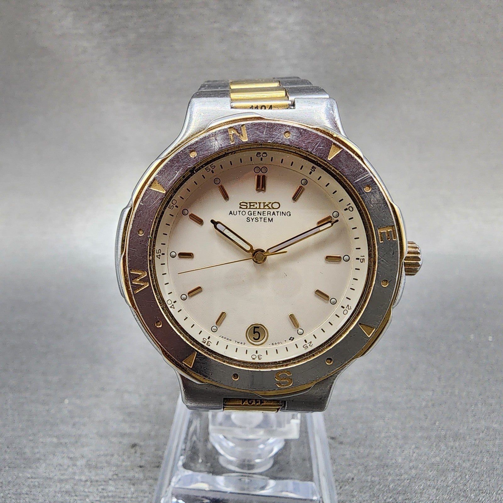 Seiko AGS Watch Men 37mm White Dial Two Tone Date Round 7M426A00 Works0
