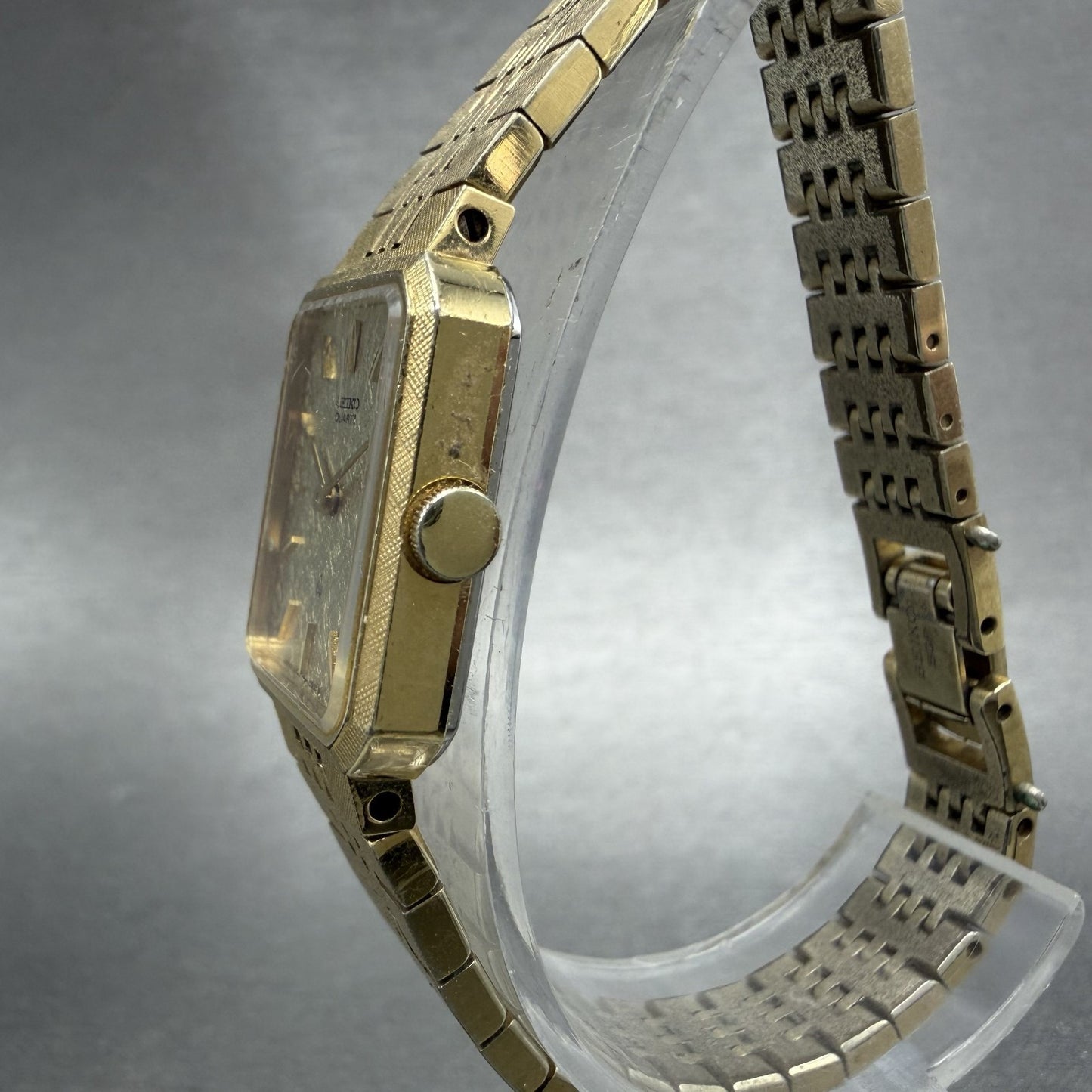 Seiko Tank Watch Women 17mm Champagne Dial Gold Tone 14005540 New Battery2