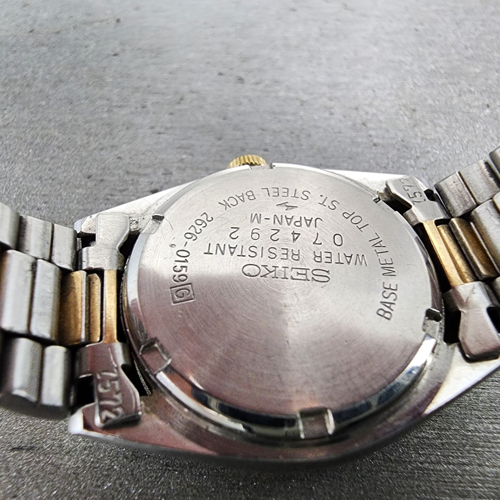 Seiko SQ Watch Women 25mm White Dial Two Tone Round 26260159 New Battery VTG9