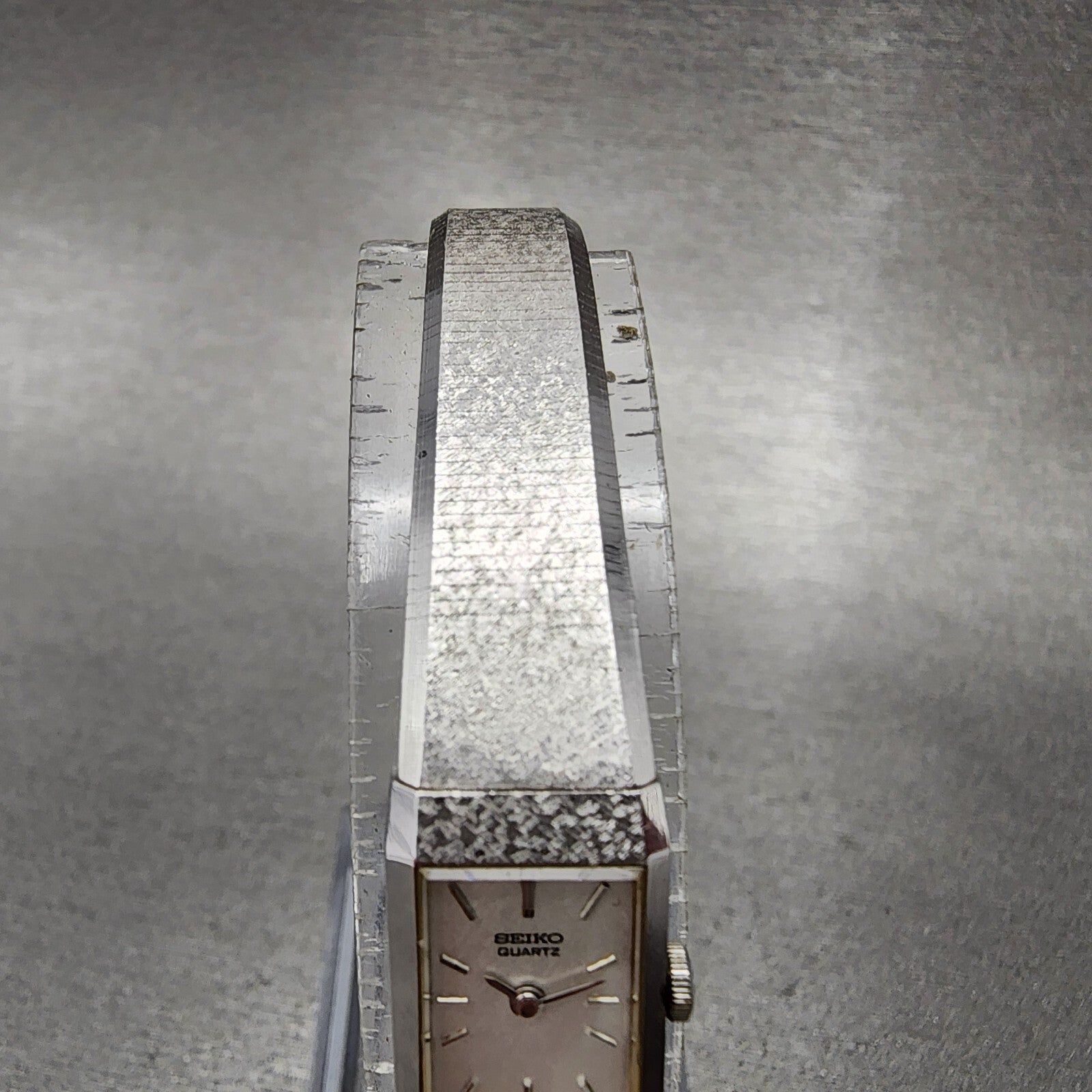 Seiko Tank Watch Women 12mm Silver Dial Silver Tone 2e205029 New Battery4