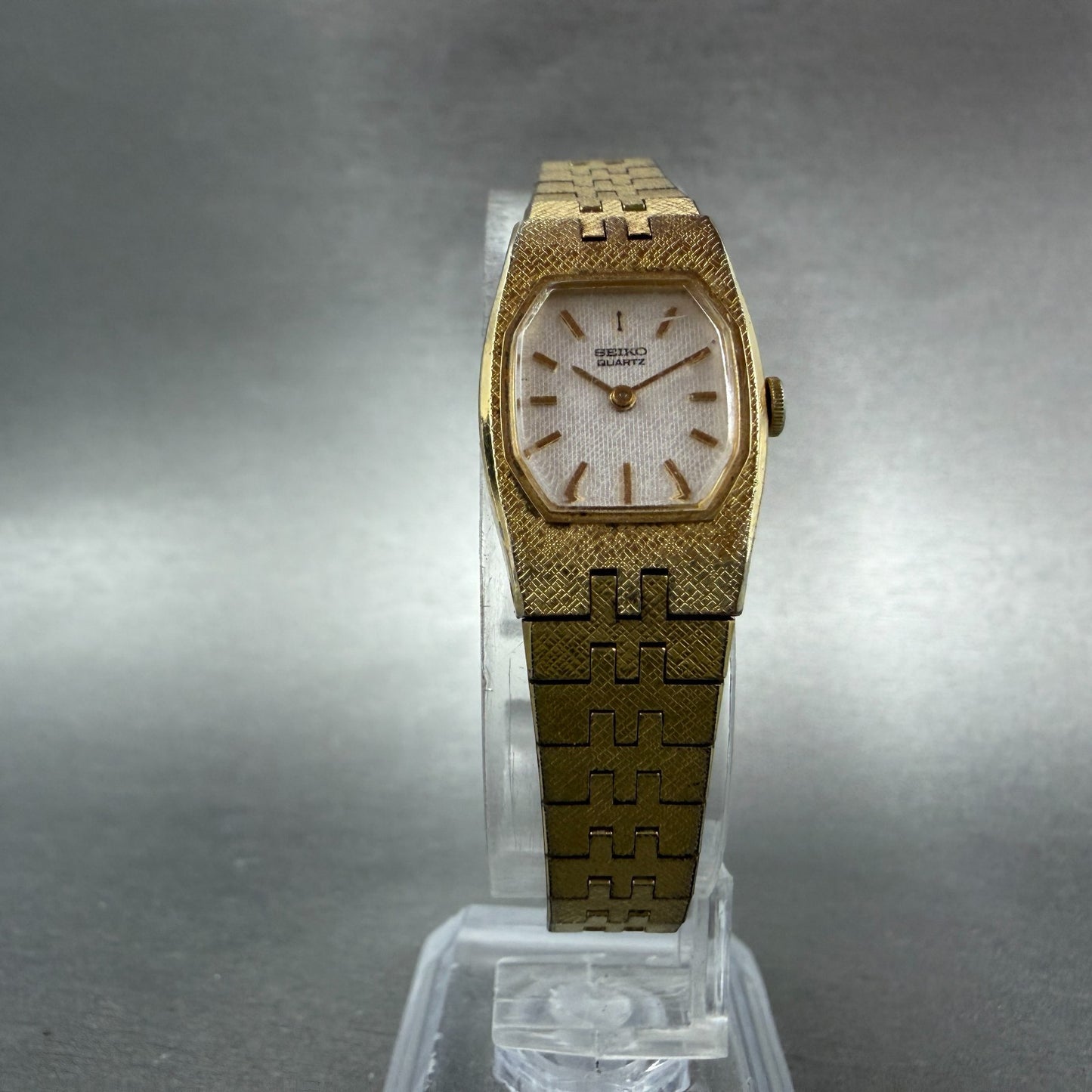 Seiko Watch Women 16mm Silver Dial Gold Tone Rectangle 1400-7509 New Battery5