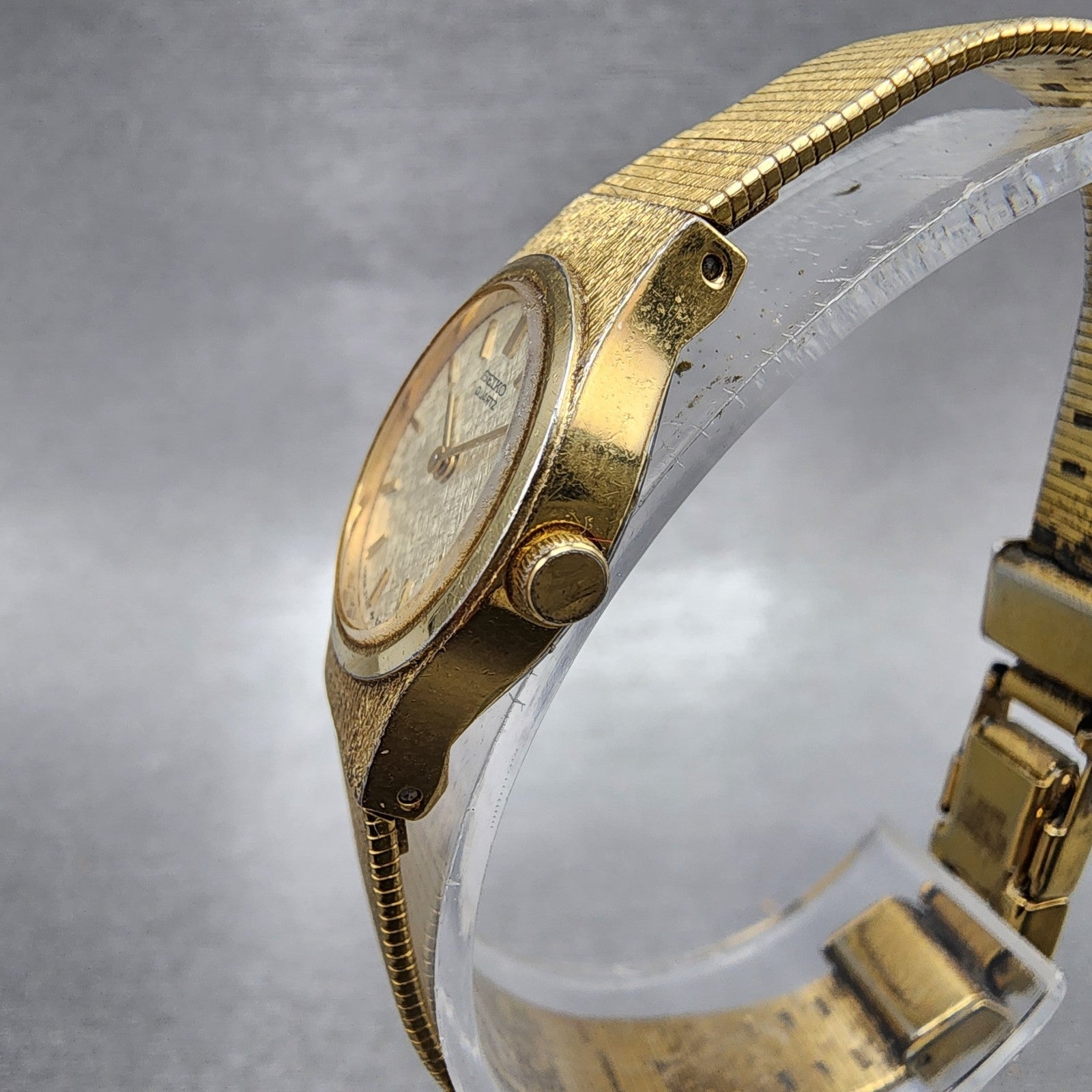 Seiko Watch Women 18mm Champagne Dial Gold Tone Round 2y000019 New Battery2