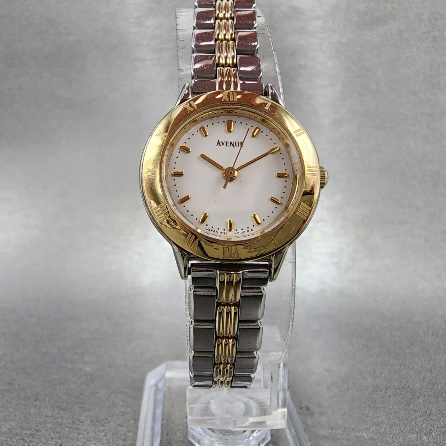 Seiko Avenue Watch Women 23mm White Dial Two Tone 1f210f50 New Battery5