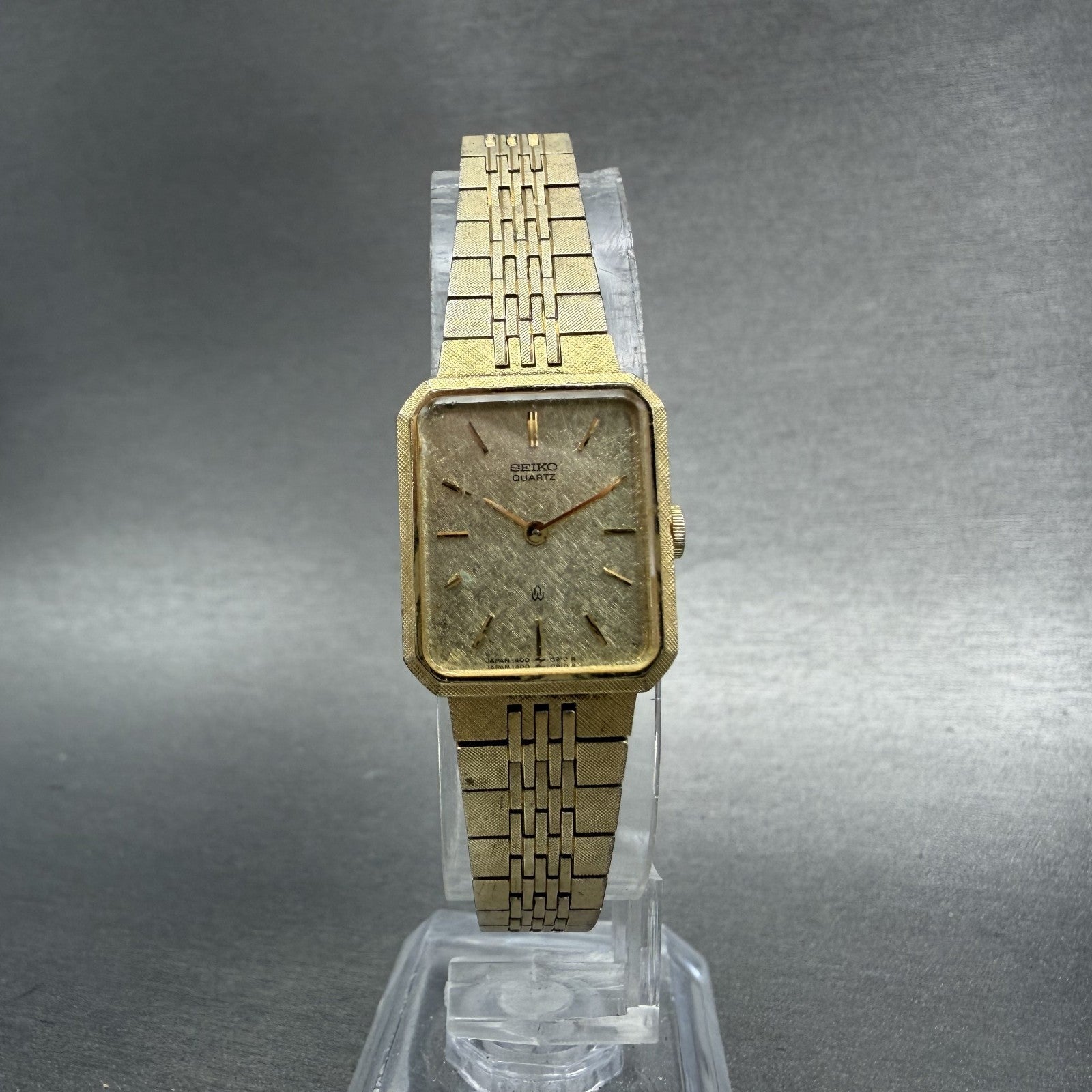 Seiko Tank Watch Women 17mm Champagne Dial Gold Tone 14005540 New Battery5