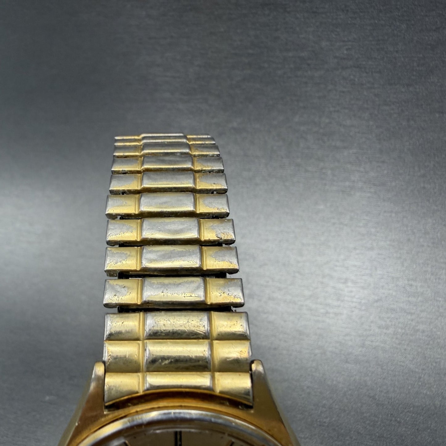 Seiko SQ Watch Men 35mm Champagne Dial Gold Tone Daydate 5y23-8049 New Battery 94