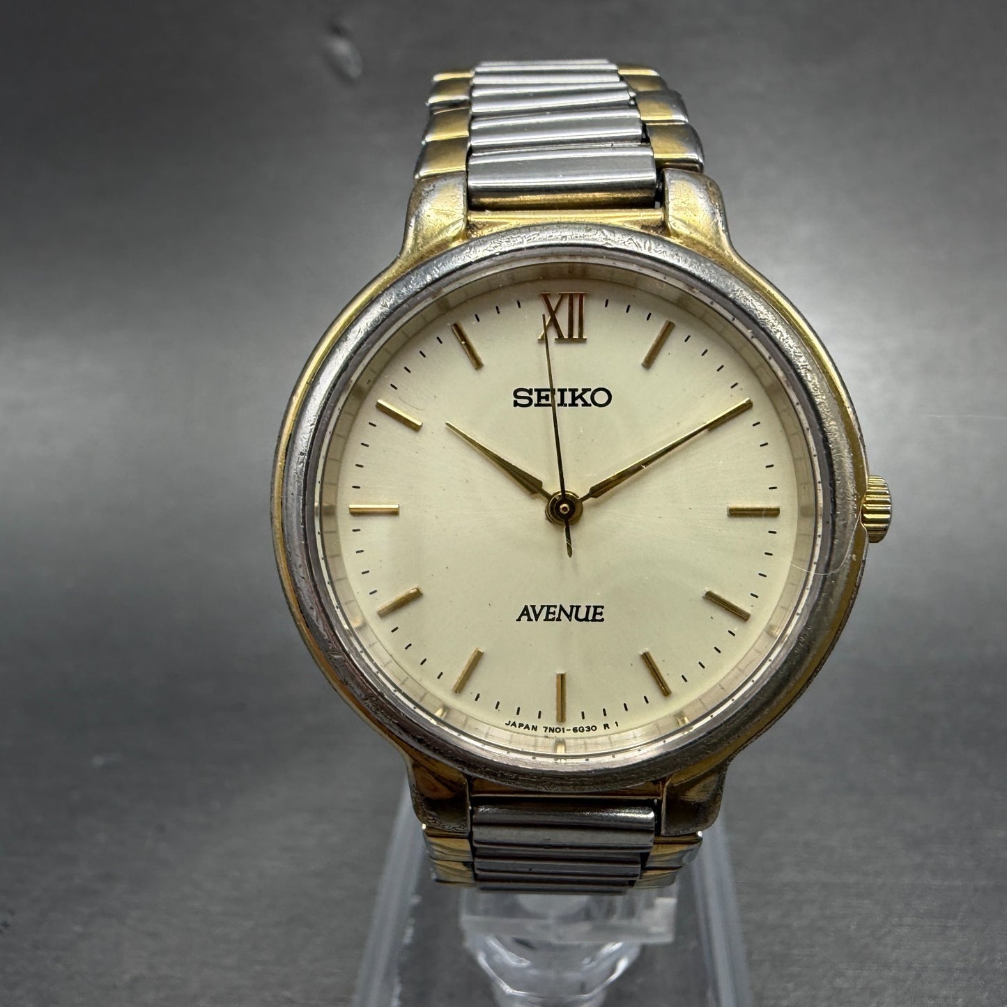 Seiko Avenue Watch Unisex 31mm Champagne Dial Two Tone 7N01-6F50 PARTS0