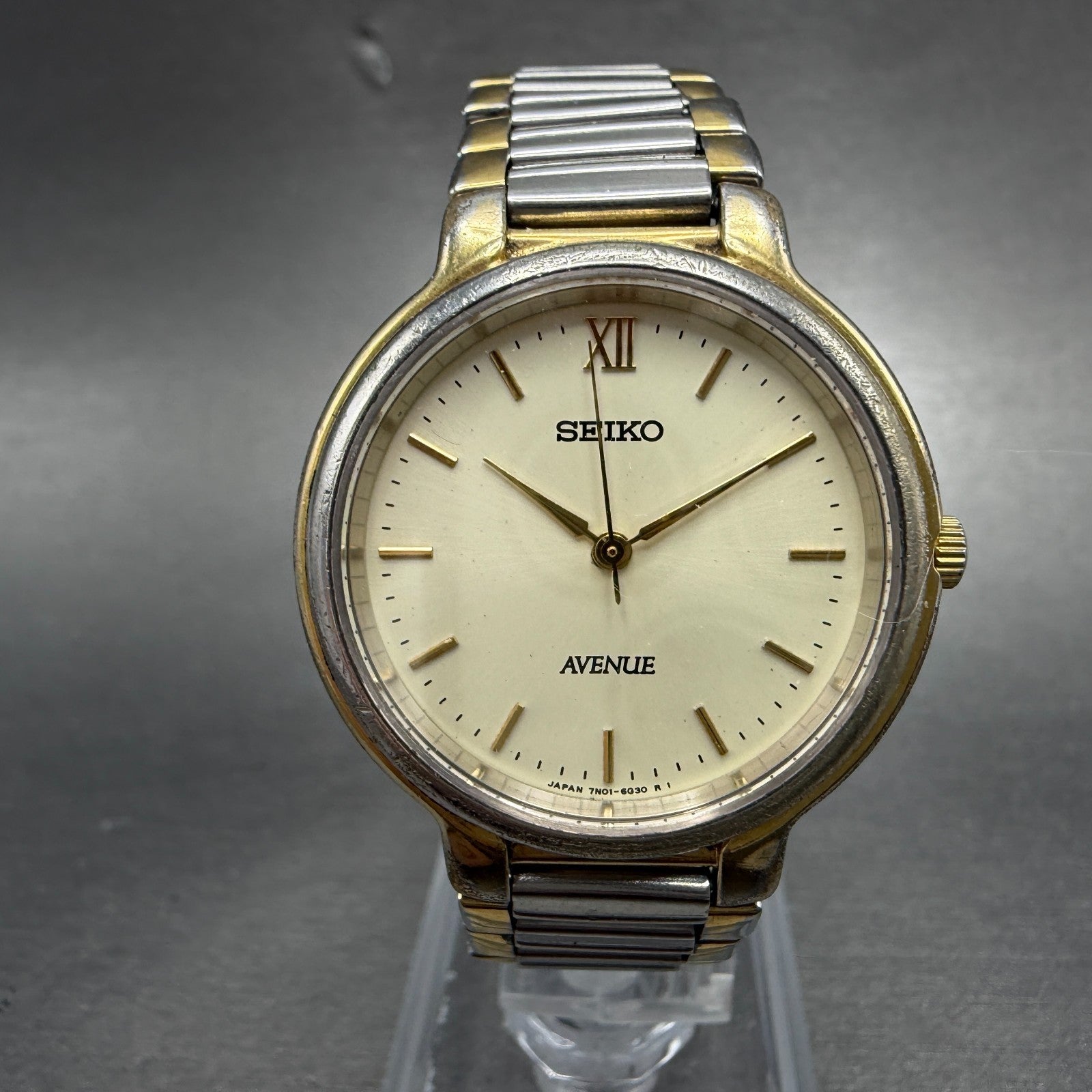 Seiko Avenue Watch Unisex 31mm Champagne Dial Two Tone 7N01-6F50 PARTS0