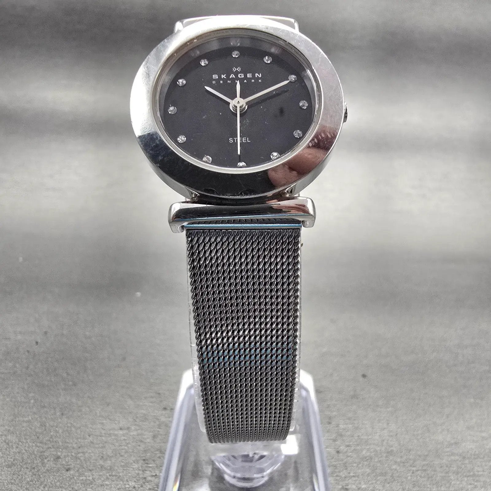 Skagen Denmark Watch Women 26mm Black Dial Silver Tone Round 107SSSBD New Batt G5