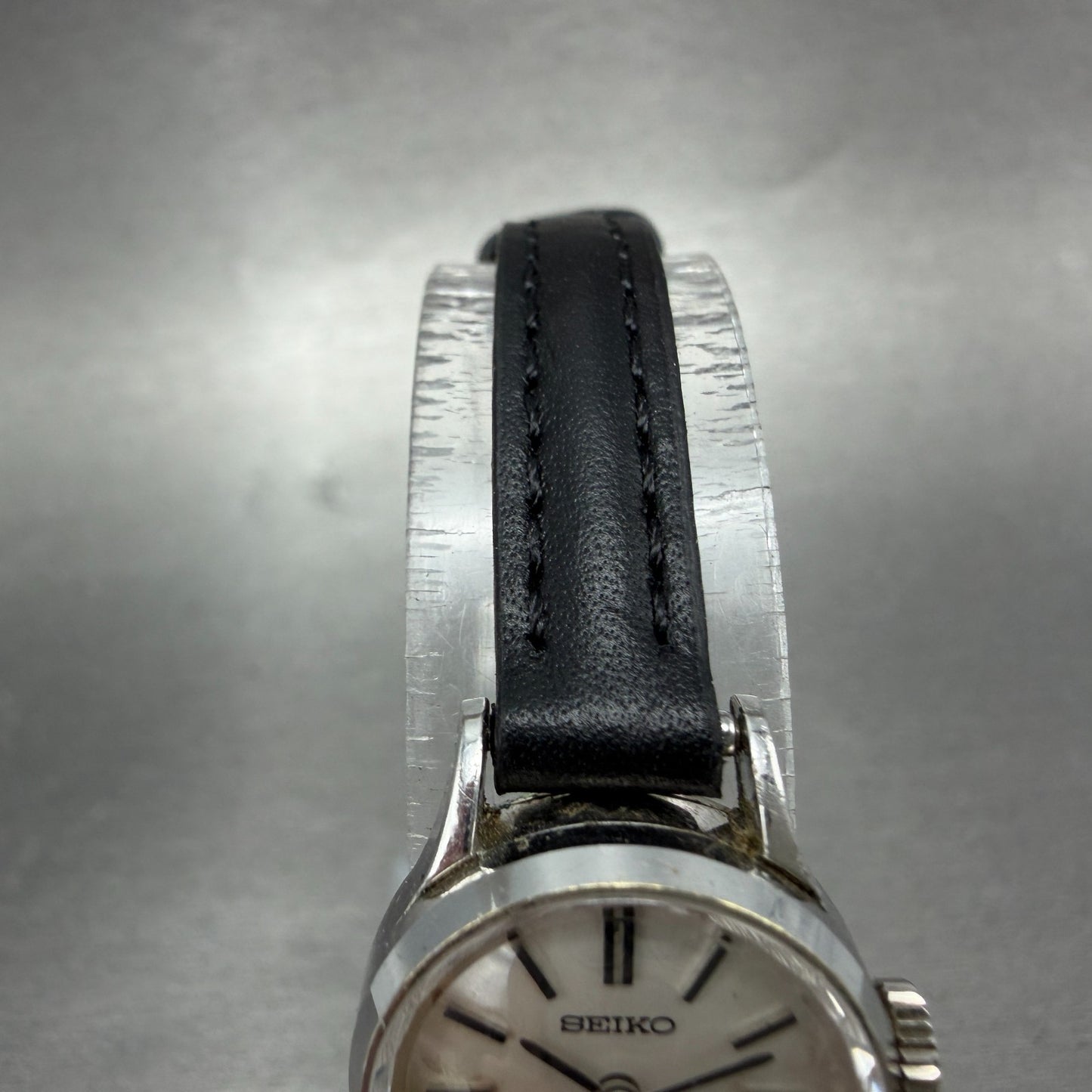 Seiko Special Watch Women 19mm Silver Dial Silver Tone Round 1140-0060 Runs4