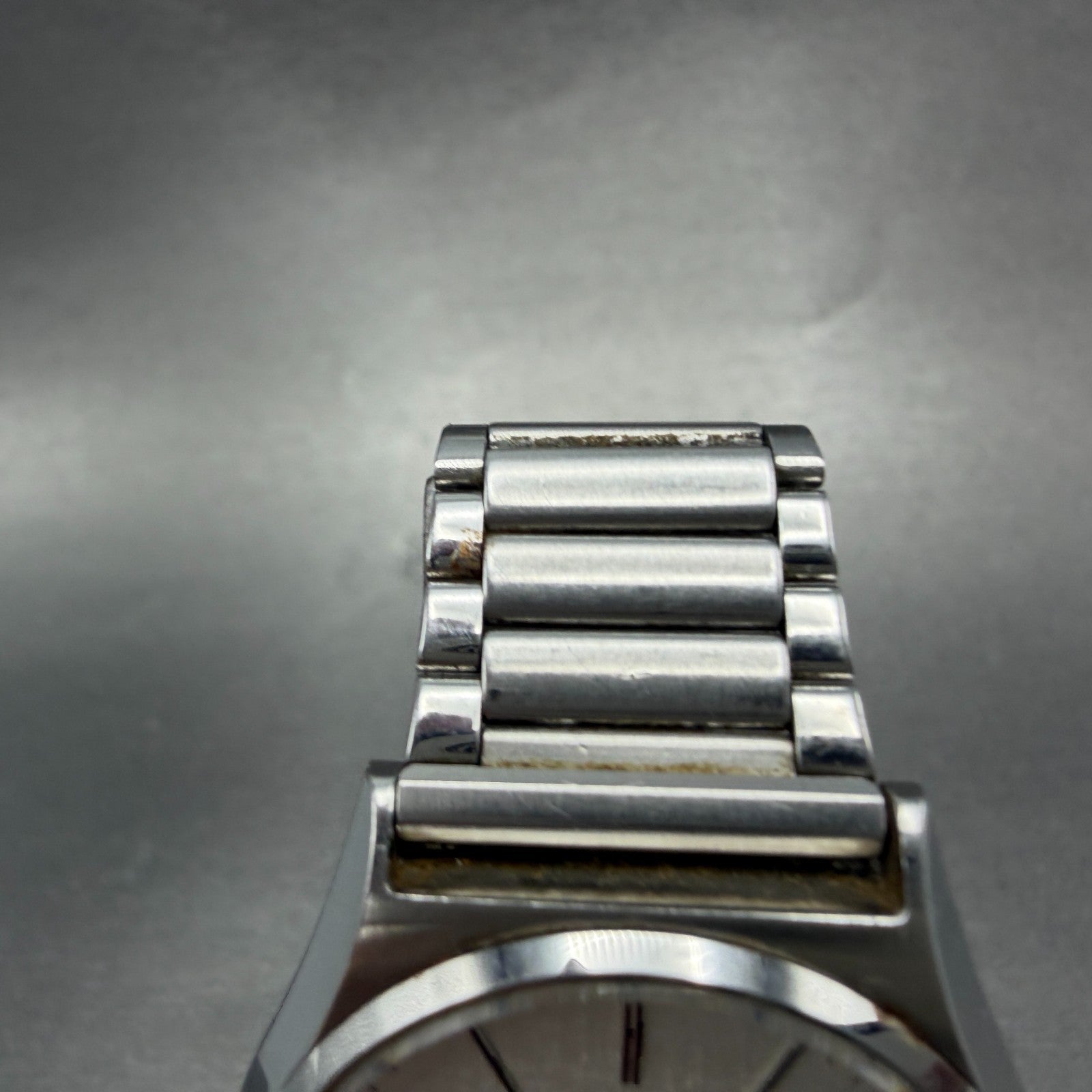 Citizen CQ Watch Men 34mm Silver Dial Silver Tone Daydate 4-211511 New Battery4