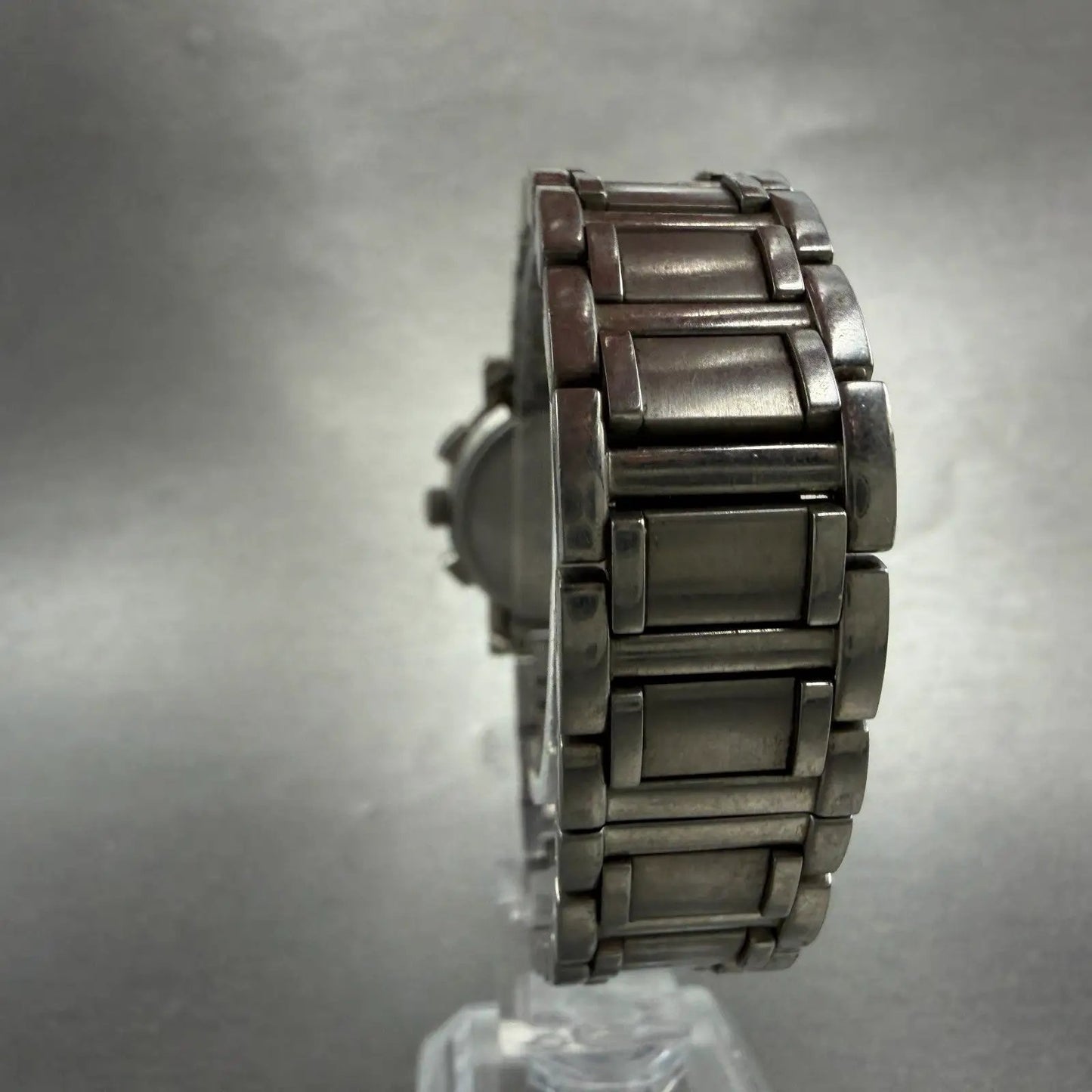 Bulova Chronograph Watch Women 30mm White Dial Silver Tone Date 96R19 New BattVE7