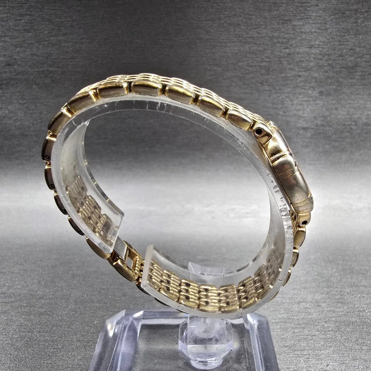 Seiko Exceline Watch Women 21mm White Dial Gold Tone Gemmed 4N20-0640 New Batt8