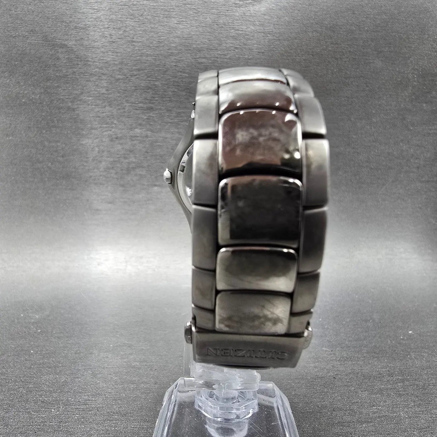 Citizen Eco-Drive Watch Men 37mm Black Dial Titanium Daydate E101-K18434 Runs7