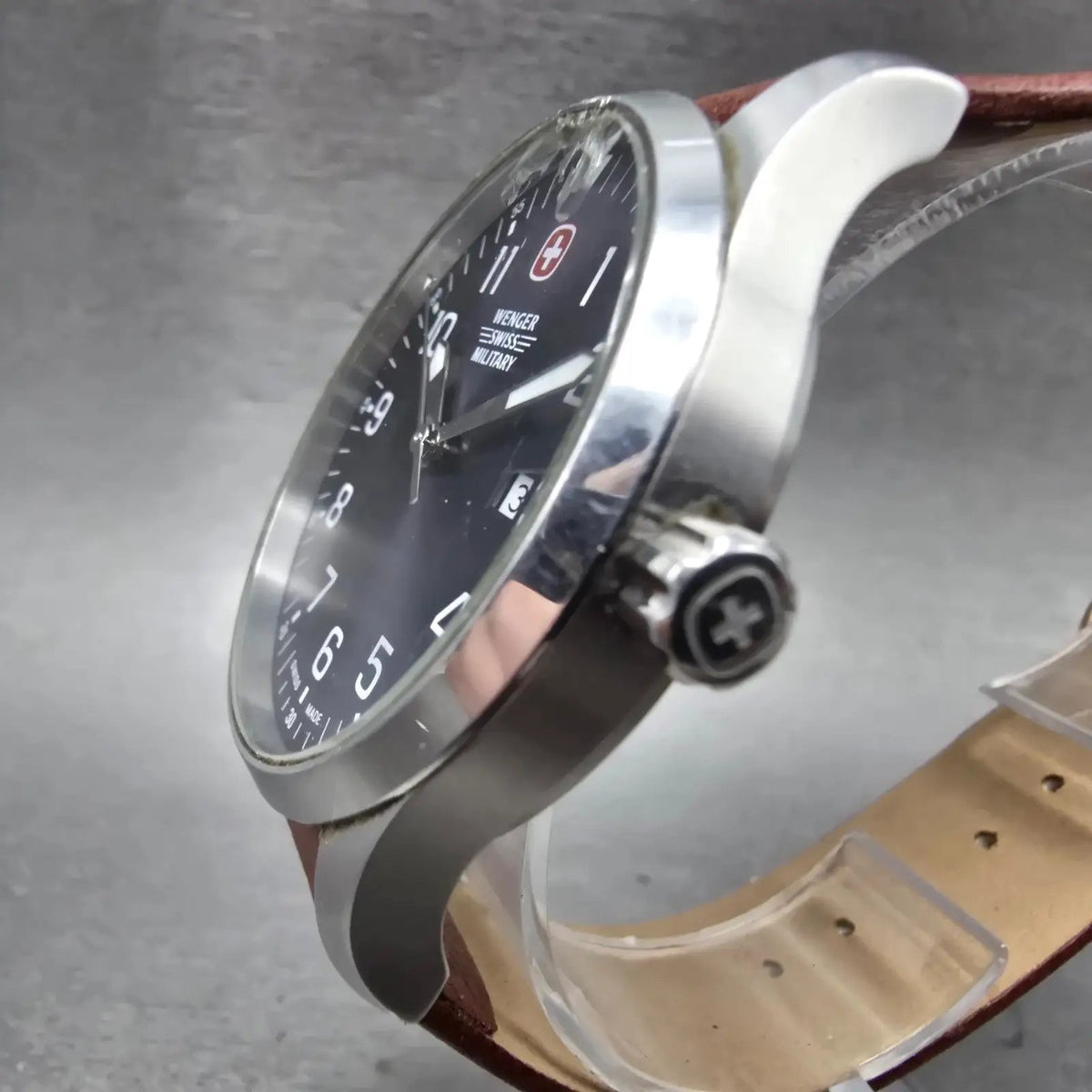 Wenger Swiss Military Terragraph Watch Men 42mm Gray Dial Steel Date New Battery3