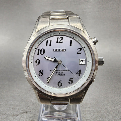 Seiko Solar Watch Men 38mm Silver Dial Titanium Atomic Date Round Runs 7B220AD00