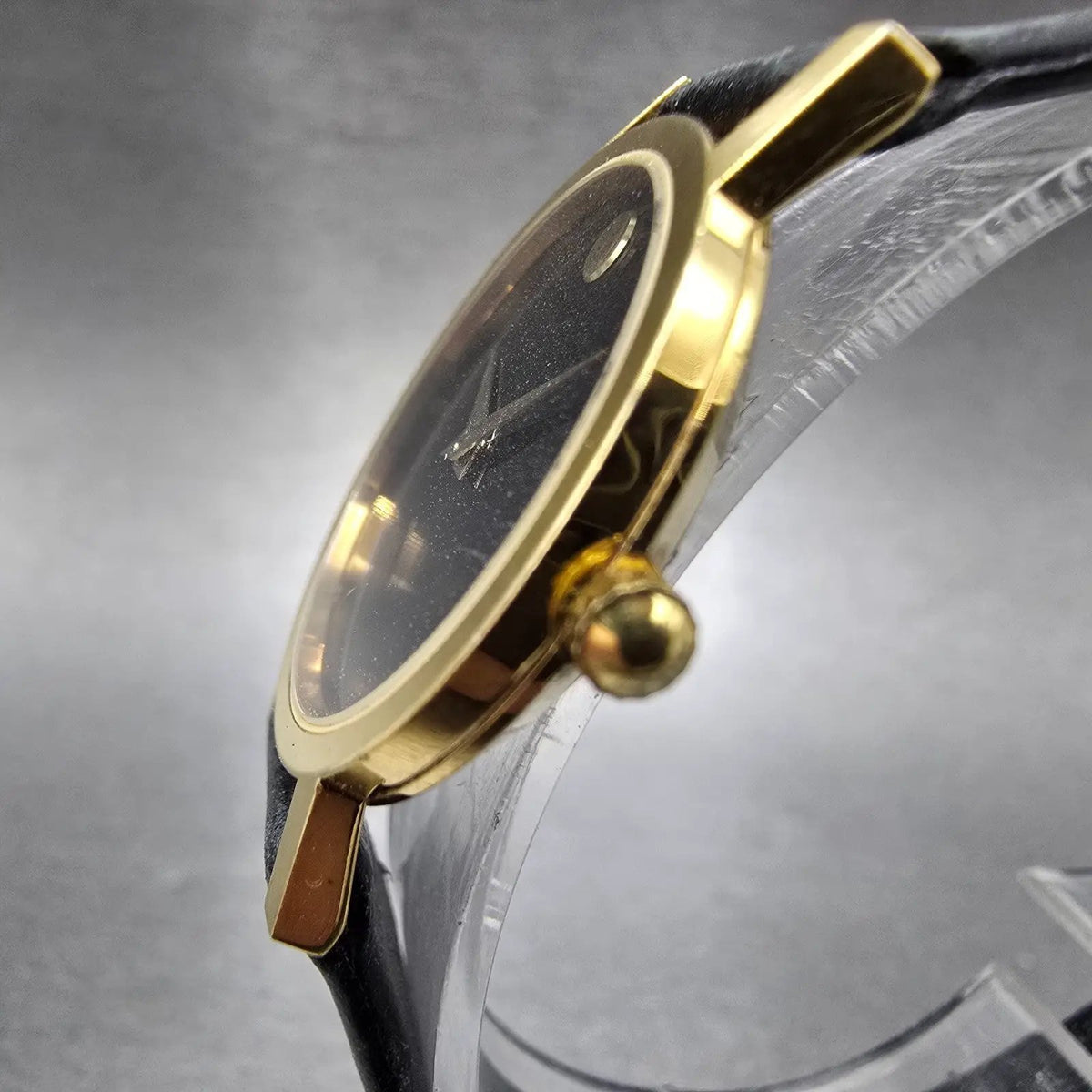 Movado Muesem Watch Women 25mm Black Dial Gold Tone Round 87 A1 832 PARTS3