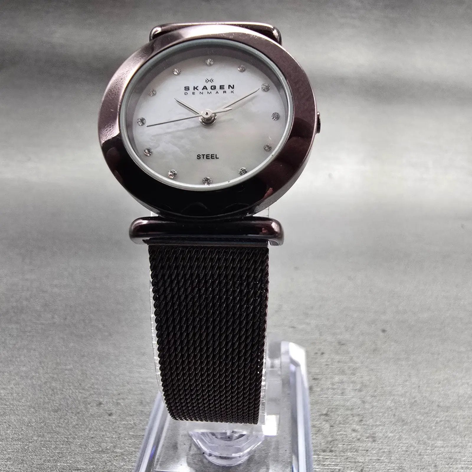 Skagen Watch Women 25mm MOP Dial Brown Tone Round Mesh Band 107SMMD New Batteryt5