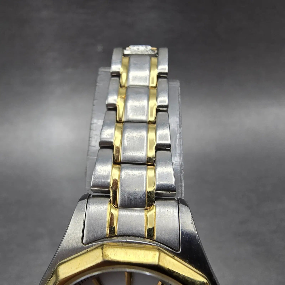 Citizen Eco-Drive Watch Women 26mm White Dial Two Tone Daydate E001-S053480 RunP4