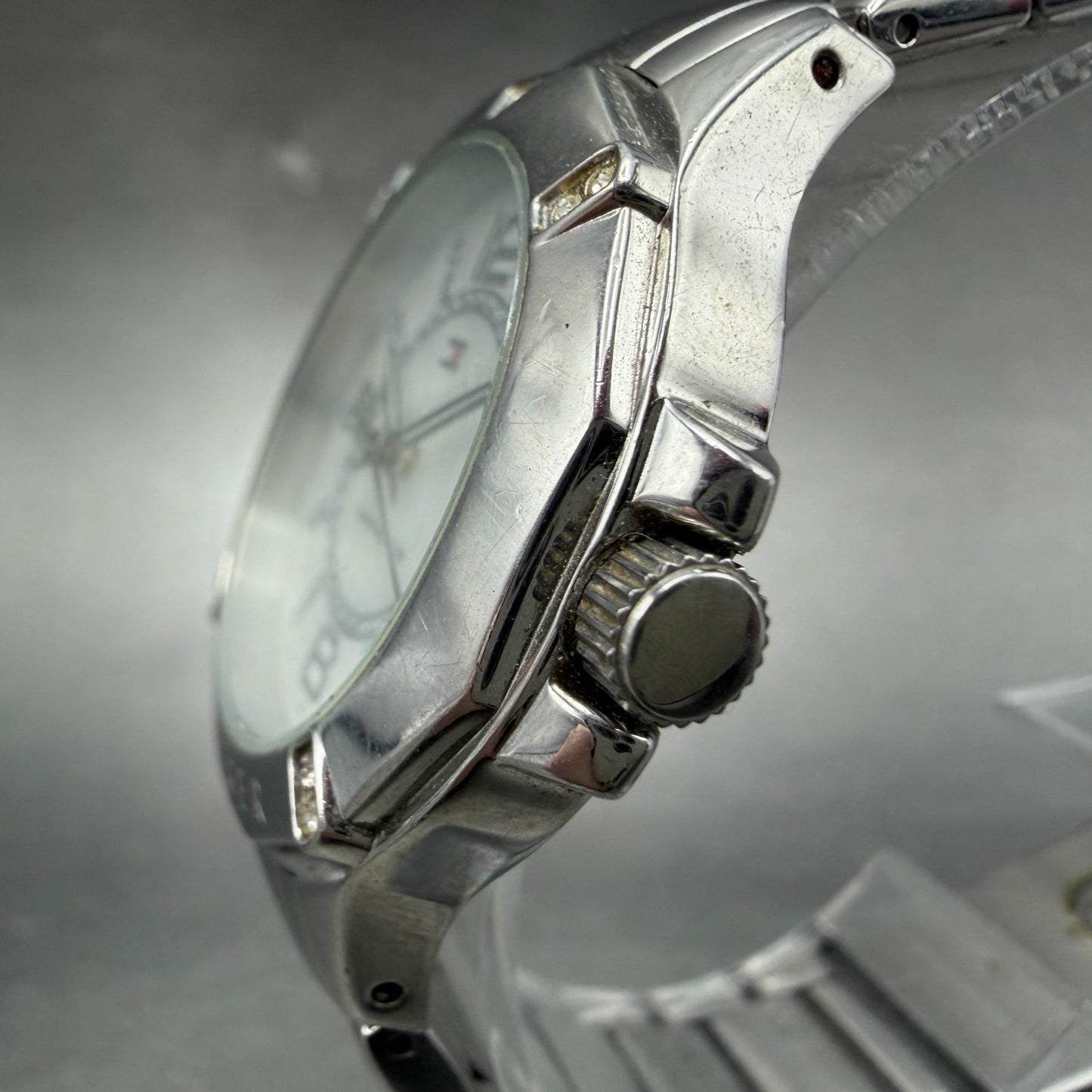 Tommy Hilfiger Watch Women 34mm White Dial Silver Tone Round Crystal New Battery2