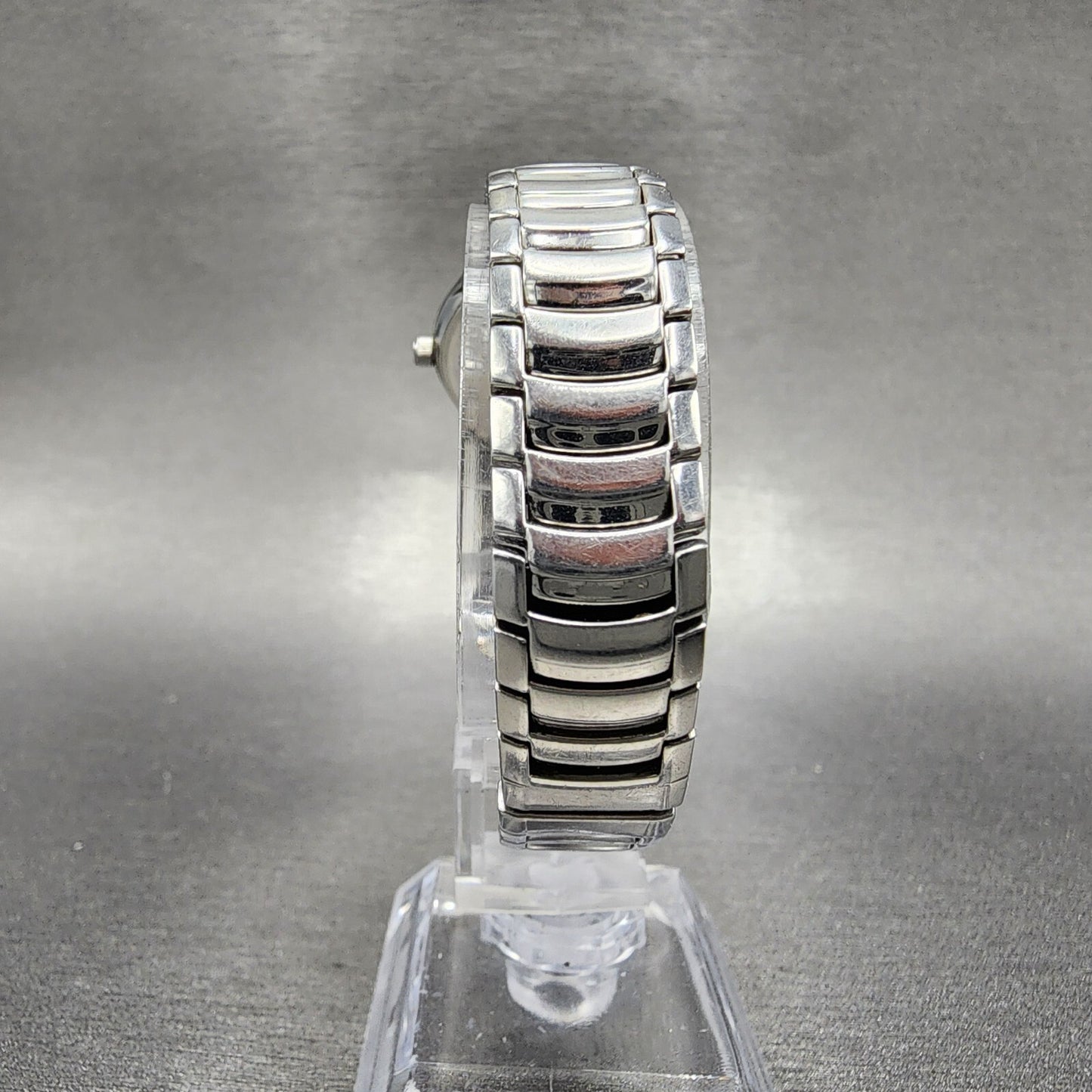Bulova Watch Women 25mm MOP Dial Stainless Steel Diamond Accents new Battery7
