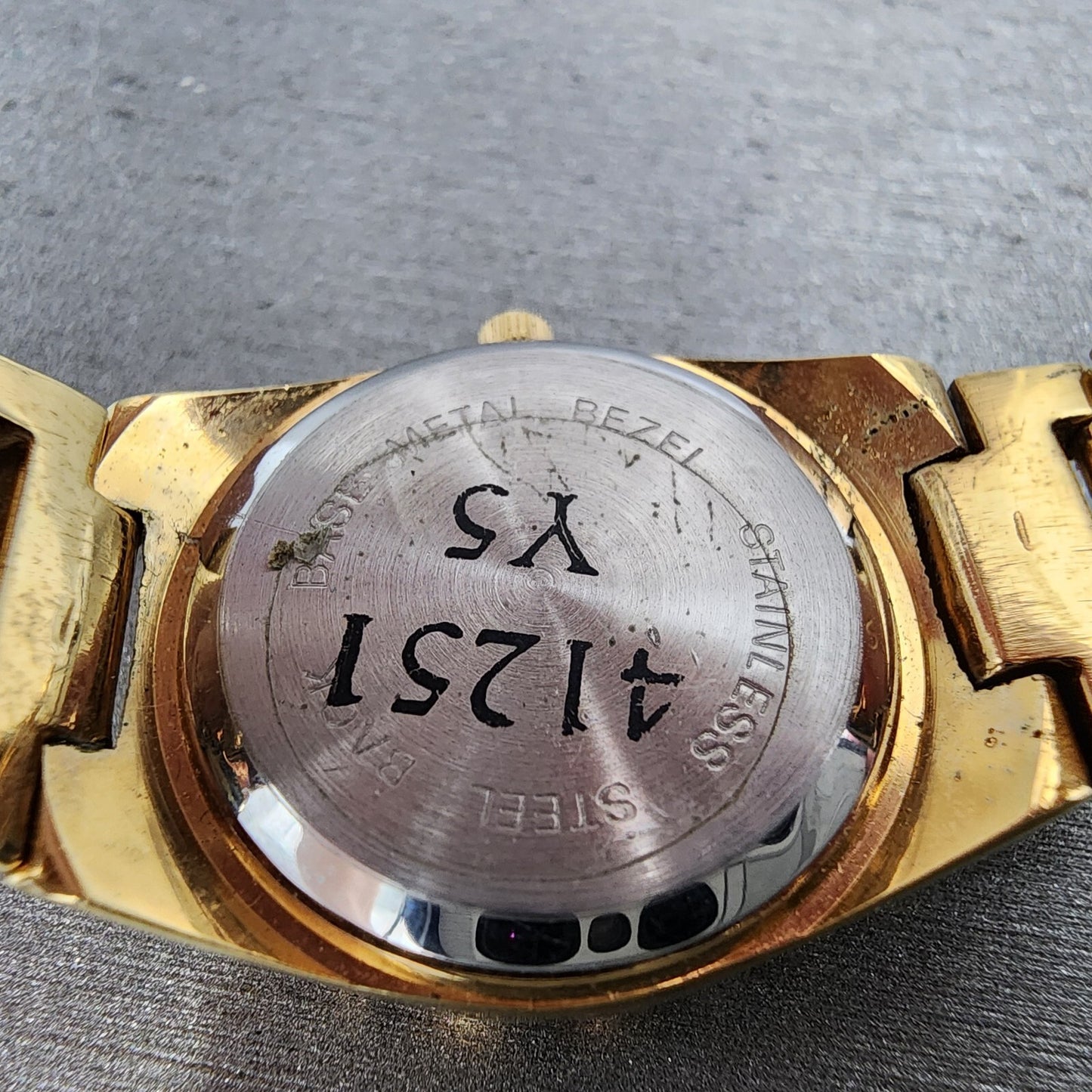Benrus Gold Nugget Watch Women 23mm Black Dial Gold Tone Round New Battery9
