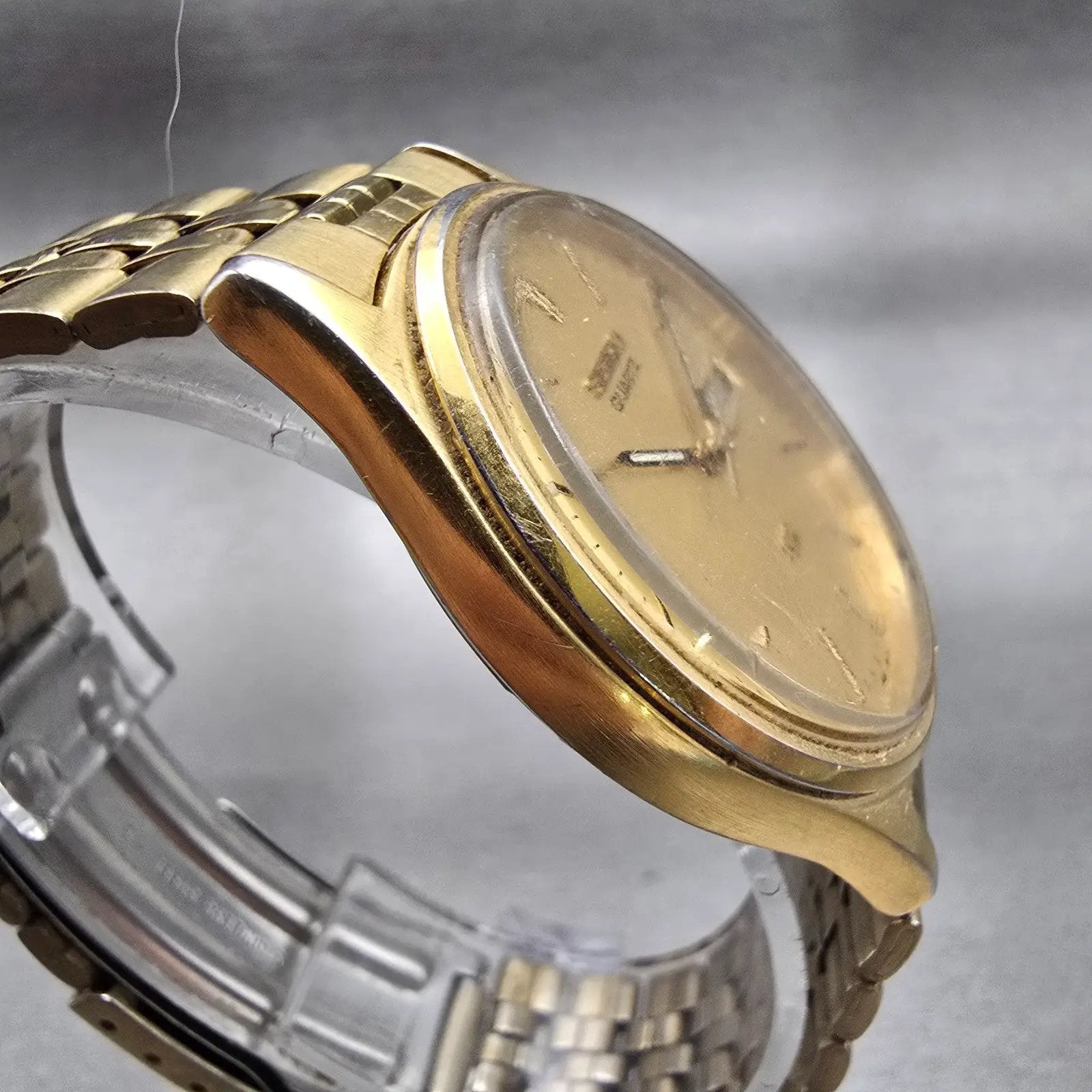 Seiko SQ Watch Men 35mm Gold Dial Gold Tone Daydate Round 5Y23-8049 New Battery3