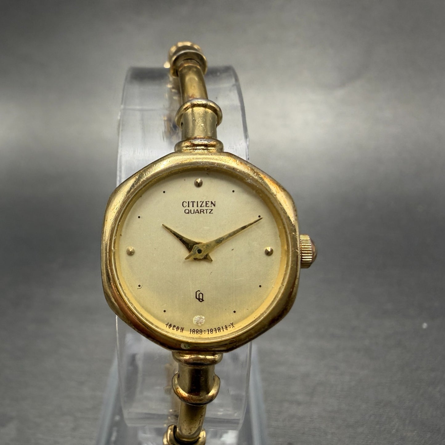 Citizen CQ Watch Women 20mm Champagne Dial Gold Tone Round 4-102568 New Battery0