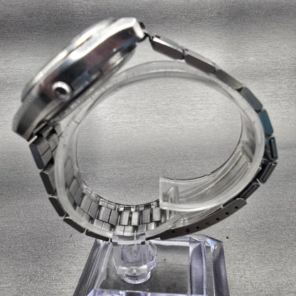 Seiko QT Watch Men 36mm Silver Dial Silver Tone Daydate Round 0823-8000 New Batt6