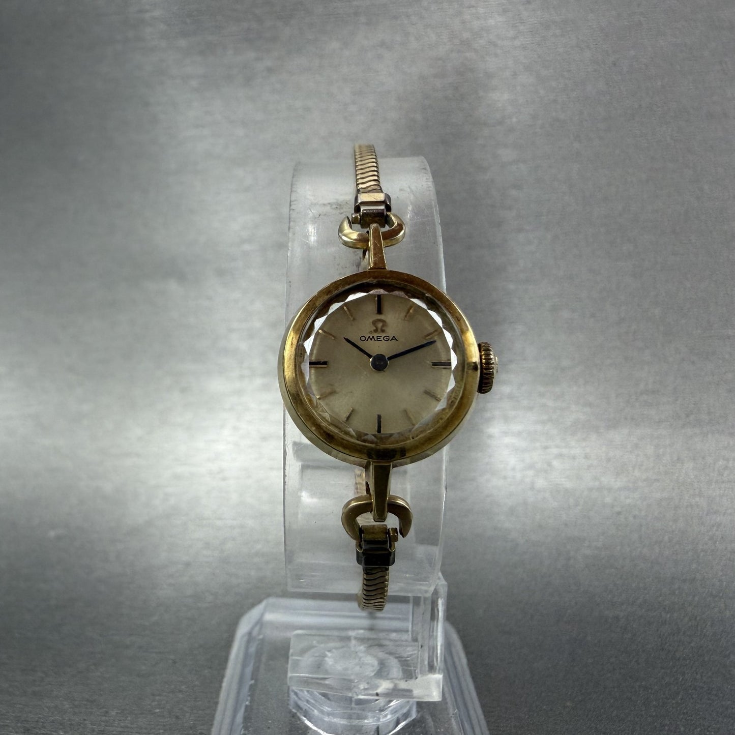 Omega Watch Women 17mm Gold Dial Gold Plated Manual Wind Runs Caliber VTG5